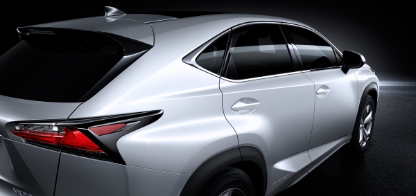 トヨタ自動車が第13回北京モーターショーでワールドプレミアした「NX300h」