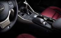 トヨタ自動車が第13回北京モーターショーでワールドプレミアした「NX200t "F SPORT"」 トヨタ自動車が第13回北京モーターショーでワールドプレミアした「NX200t "F SPORT"」