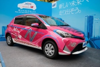 ネッツ店とニューバランス ジャパンのコラボレーションで製作されたオリジナルコラボカー ネッツ店とニューバランス ジャパンのコラボレーションで製作されたオリジナルコラボカー