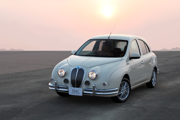 光岡自動車が日本橋三越本店とコラボレートした三越オリジナル限定車「Viewt MIYABI」