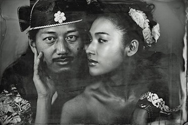 フォトグラファー本間日呂志らによる湿板肖像写真展「NUN」原宿で開催