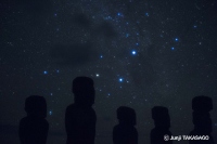 夜のモアイ/イースター島