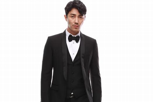 7日にスタートしたSBS水木ドラマ『お前たちは包囲されている』では、チャ・スンウォンが強烈な登場を見せ視線を集中させた。写真＝YGエンターテインメント