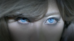 「ピーチジョン(PEACH JOHN)」が”誰も見たことのない小嶋陽菜”の画像を公開