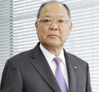 ヨコレイ＜２８７４＞（東１・売買単位１００株）は、まもなく、人でいえば「古希」にあたる会社設立７０周年を迎える。冷蔵倉庫では収容能力約９０万トンを超える業界大手である。長らく７００億円前後だった売上を１３００億円へ拡大した吉川俊雄社長に取組みと今後の展望を聞いた。