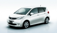 富士重工業がマイナーチェンジして5月30日に発売するトールワゴン車「トレジア」 富士重工業がマイナーチェンジして5月30日に発売するトールワゴン車「トレジア」