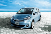 トヨタが5月12日にマイナーチェンジして発売した小型トールワゴン車「ラクティス」
