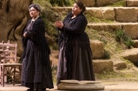 デフロの正統派新演出による『カヴァレリア・ルスティカーナ』と『道化師』が開幕