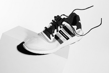 Y-3から、世界限定500足のスニーカー「YOHJI BOOST」発売