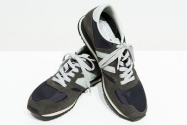 マーガレット・ハウエルからニューバランスの別注スニーカー登場