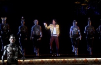 マイケル・ジャクソン 米ビルボードアワードでホログラムステージを披露