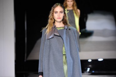 ジョルジオ・アルマーニ 2014-15年秋冬コレクション - 光と影を操って