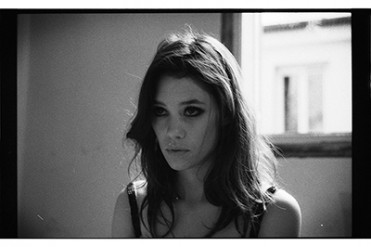 仏人アーティスト、ジュリアン・レヴィの展覧会、シャネル・ネクサス・ホールで開催