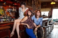 ノラ・ジョーンズによる女性3人組ユニットが7月にアルバムリリース、ニール・ヤングのカヴァーも