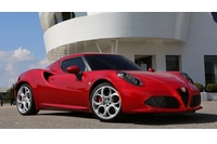 フィアット クライスラー ジャパンは、「Alfa Romeo」ブランドの新型スポーツカー「Alfa Romeo 4C」と限定仕様の「Alfa Romeo 4C Launch Edition」を7月1日から発売する。