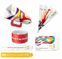 マクドナルドは6月6日から期間限定のハッピーセット「FIFAワールドカップ応援グッズ」を販売する。 マクドナルドは6月6日から期間限定のハッピーセット「FIFAワールドカップ応援グッズ」を販売する。