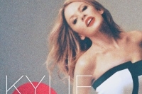 カイリー・ミノーグ デヴ・ハインズが手掛けたガン研究をサポートするチャリティ・シングルをリリース