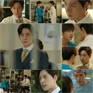 エリート医師パク・ヘジンが二次対決のため正攻法を選んだ。写真=アウラメディア エリート医師パク・ヘジンが二次対決のため正攻法を選んだ。写真=アウラメディア