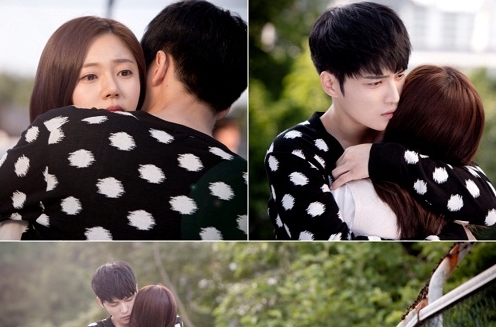 キム・ジェジュン＆ペク・ジニの抱擁シーンが公開された。お互いの切ない気持が痛いほど感じられる美しい抱擁だ。写真＝テウォンエンターテインメント