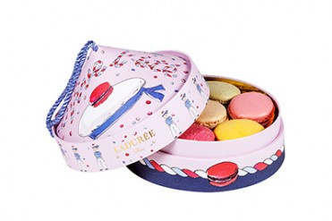 ラデュレから、夏にぴったりの限定マカロンBOX「リトル・セイラー」登場