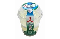 モンテールは、アサヒ飲料と初めて共同開発したチルドデザート「三ツ矢サイダーゼリー・ミルクムース」と「三ツ矢サイダーゼリー・フルーツ」を期間限定で販売する。
