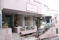 ことりカフェは、伝統飴細工専門店「あめ細工 吉原」とのコラボレーション商品を販売する。