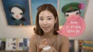 2年間の空白期間を経て最近テレビに現れた女優キ・ウンセが、韓国初のモバイル・ビデオメディアコマース『ウーマンズ・トーク』の進行役として活動を行う。 2年間の空白期間を経て最近テレビに現れた女優キ・ウンセが、韓国初のモバイル・ビデオメディアコマース『ウーマンズ・トーク』の進行役として活動を行う。