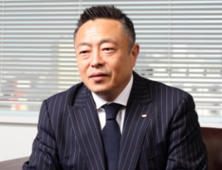 日本マニュファクチャリングサービス＜２１６２＞（ＪＱＳ）の代表取締役社長小野文明氏にこれからの取組についてインタビューを行った。