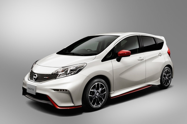 日産自動車は今秋発売予定の「ノート NISMO」を初公開した。