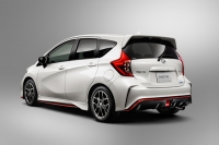 日産自動車は今秋発売予定の「ノート NISMO」を初公開した。