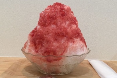 巣鴨の「カキ氷工房雪菓」は、夏休み限定で学割を行なう。