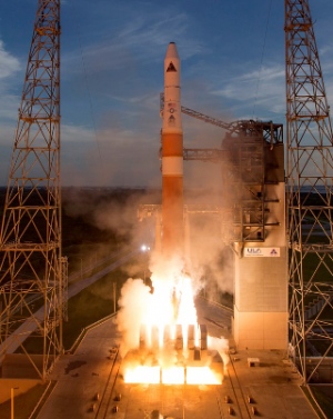 デルタIVロケット、静止軌道宇宙状況認識計画の衛星2機の打ち上げに成功（Image credit: ULA）