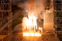 デルタIVロケット、静止軌道宇宙状況認識計画の衛星2機の打ち上げに成功（Image credit: ULA）