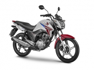 ホンダのブラジル現地法人が発売した新型「CG150 TITAN」が二輪車累計2000万台目の車両。前・後輪に適切に制動力を配分するコンバインド・ブレーキシステム標準搭載モデルだ。環境に優しいフレックス・フューエル技術搭載したモデルも人気だ。 ホンダのブラジル現地法人が発売した新型「CG150 TITAN」が二輪車累計2000万台目の車両。前・後輪に適切に制動力を配分するコンバインド・ブレーキシステム標準搭載モデルだ。環境に優しいフレックス・フューエル技術搭載したモデルも人気だ。
