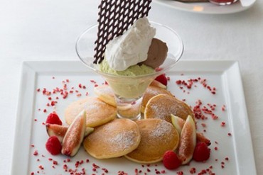 グランド ハイアット 東京より新作パンケーキ誕生 − スフレのようなふんわり食感