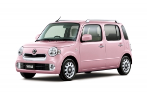 ダイハツ工業は26日、軽乗用車「ミラ ココア」をマイナーチェンジして発売した。(写真提供:ダイハツ工業) ダイハツ工業は26日、軽乗用車「ミラ ココア」をマイナーチェンジして発売した。(写真提供:ダイハツ工業)
