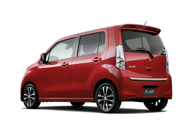 マツダが28日にマイナーチェンジして発売した軽自動車「マツダ フレア」