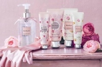 「ジルスチュアート リラックス( JILL STUART RELAX)」から心まで満たされるハンドケアシリーズが登場