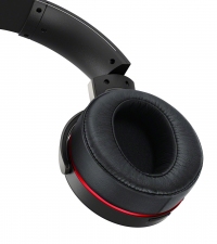 ソニーが10月24日に発売するワイヤレスステレオヘッドセット「MDR-XB950BT」 ソニーが10月24日に発売するワイヤレスステレオヘッドセット「MDR-XB950BT」