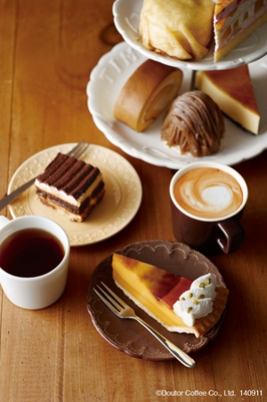 エクセルシオールカフェは、ケーキメニューとやデザートフレンチとドリンクのセットがお得になる「スイーツセット」を開始する。