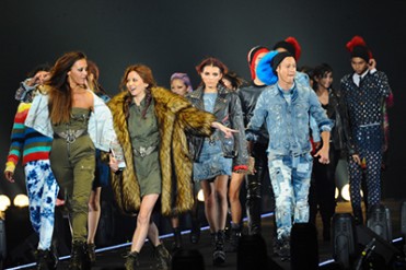 東京ガールズコレクション 2014 part4 - 土屋アンナ、香里奈などフィナーレにはモデルが集結