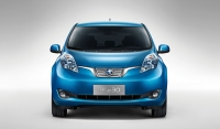 日産自動車の中国合弁会社が10日に販売開始した自主ブランド初の100％電気自動車「e30」（写真提供：日産自動車）