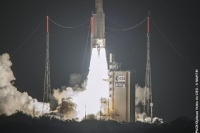 アリアン5 ECA、通信衛星ミアサット3bとオプタス10の打ち上げに成功（Image credit: Arianespace）
