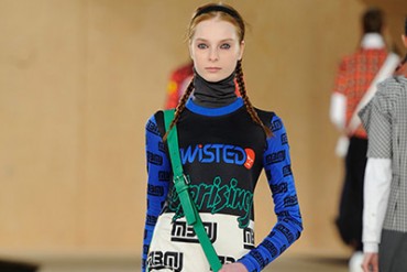 【ライブ配信】マーク BY マーク ジェイコブス 2015年春夏コレクション