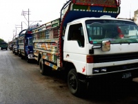 オバマ大統領は、「イラクのみでなく、シリアにおいても『イスラム国』に対する行動を起こすことをためらわない」と声明し、イラクにおける空爆の拡大に加え、あらたに「イスラム国」が拠点を持つとされるシリアでの空爆を準備する意向を表明した。