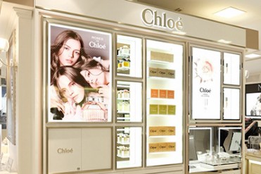 クロエ、日本初となるフレグランスの単独カウンターを西武渋谷にオープン