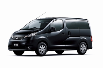 三菱自動車工業が19日に一部改良して発売した5ナンバーサイズのミニバン「デリカD:3」（写真提供：三菱自動車工業）