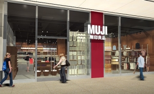 良品計画のカナダ法人が、11月29日にトロント市でカナダ1号店「MUJI Atrium on Bay(ムジ アトリウム オン ベイ)」をオープンさせる。 良品計画のカナダ法人が、11月29日にトロント市でカナダ1号店「MUJI Atrium on Bay(ムジ アトリウム オン ベイ)」をオープンさせる。