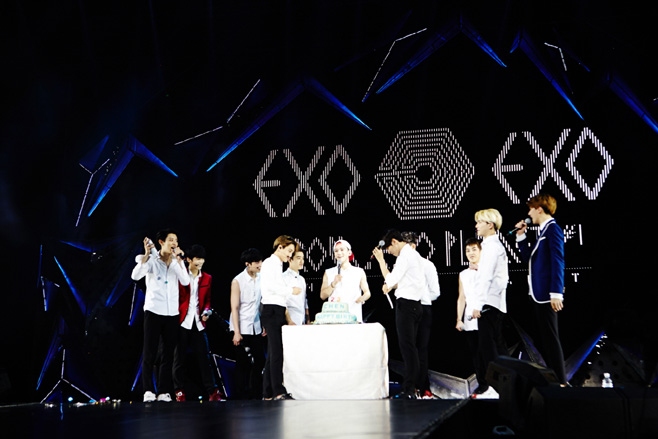 初の単独コンサートで世界中を魅了しているEXOが、北京コンサートも大成功させ注目を集めている。写真＝SMエンターテインメント