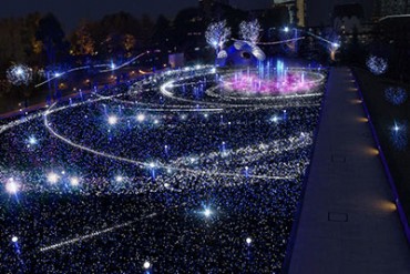 東京ミッドタウン全体を幻想的に彩る2014年クリスマスイルミネーション